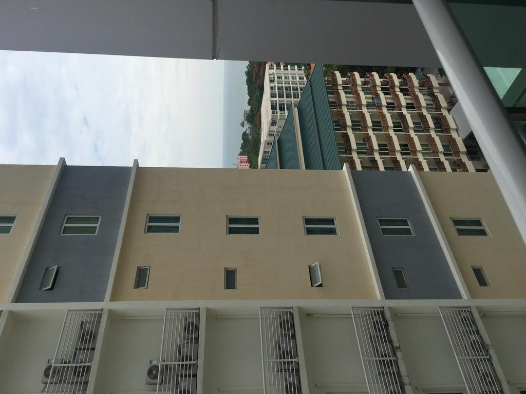 Cosy Beach View Condominium Pattaya Exteriör bild