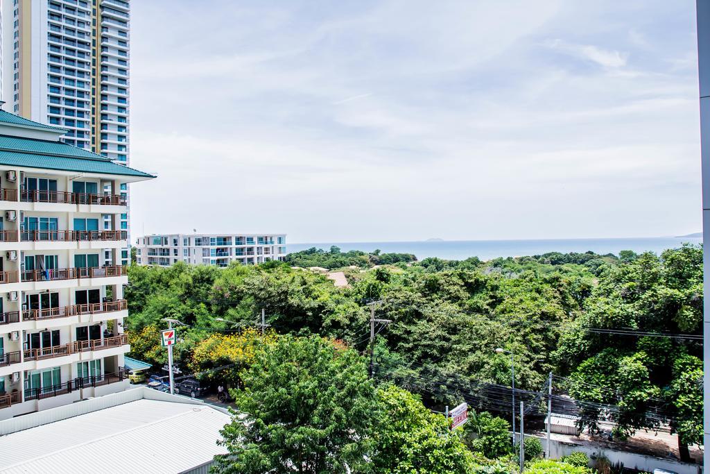 Cosy Beach View Condominium Pattaya Exteriör bild